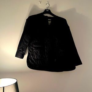 a black / neatly collected coat 🧥 that seriously reminds me of Japan 🌸